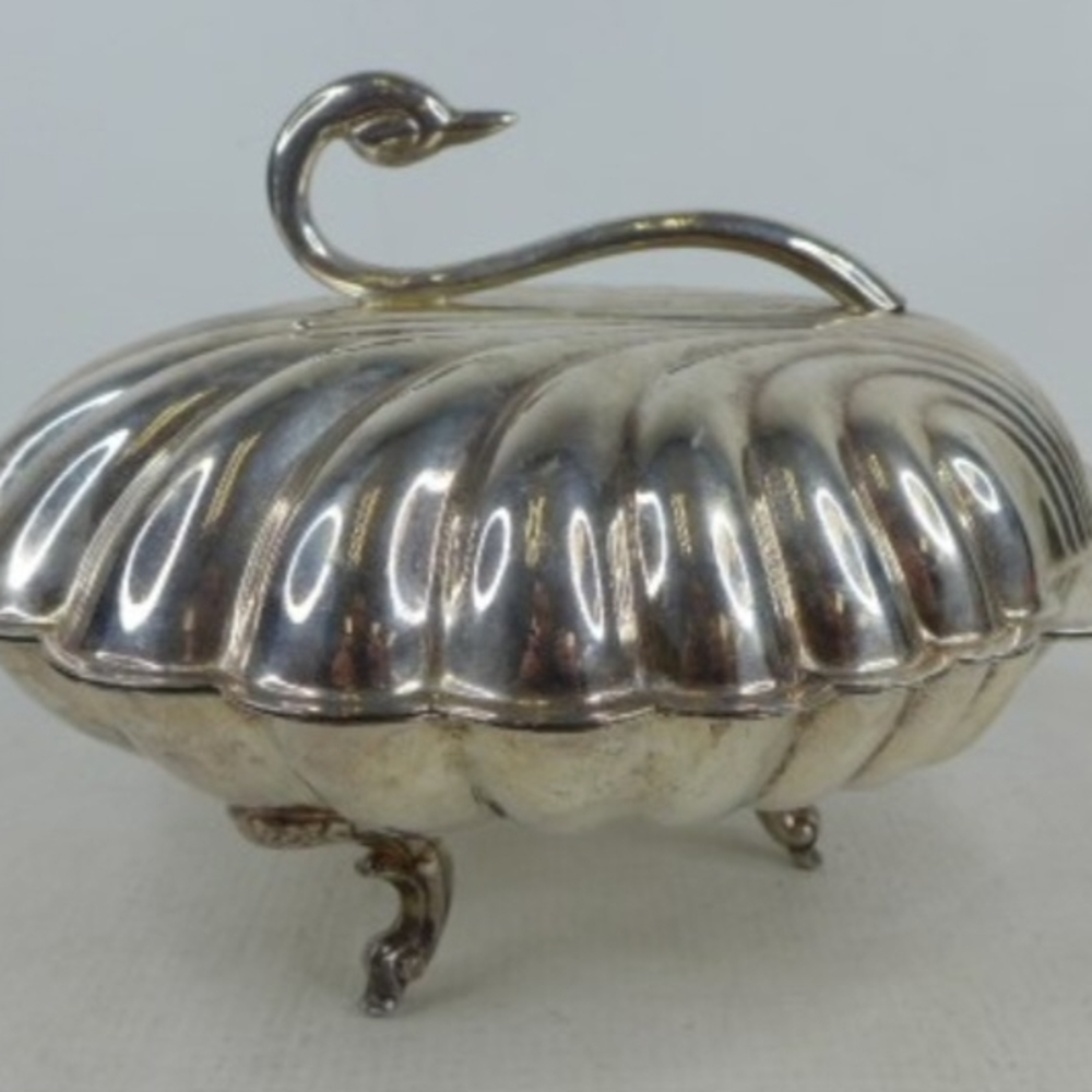 Vintage Leonard Silverplate Swan Handle Clam Shell Serving Dish